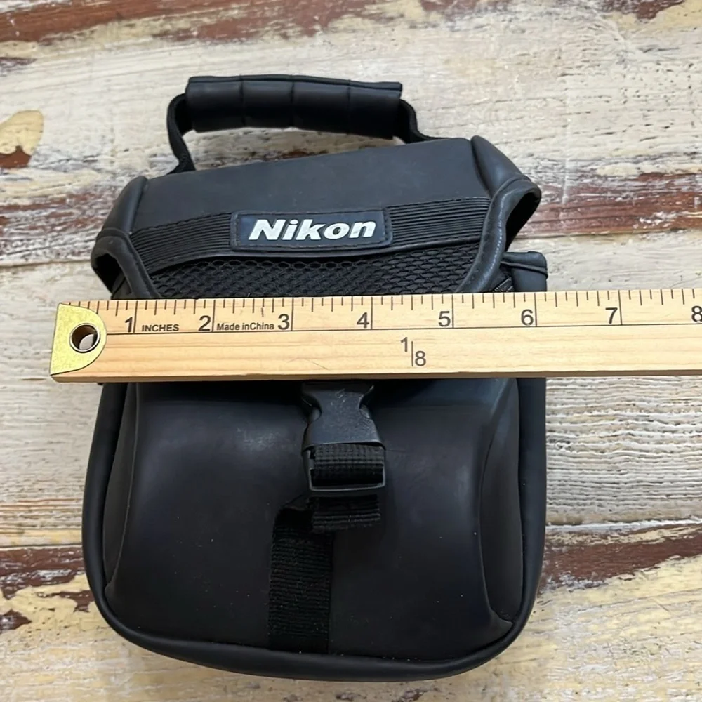 Nikon Camera Bag 5506 Black Strap not Included Great Condition
